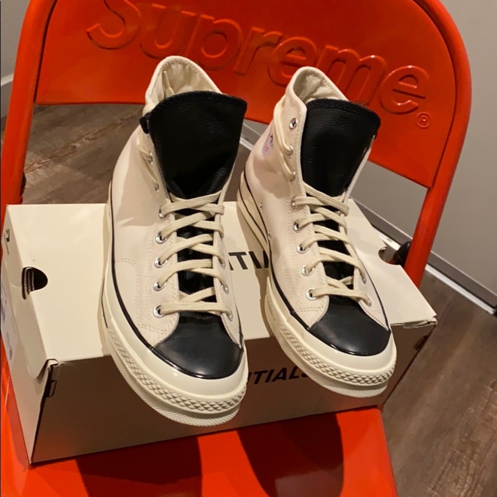 Fear of God Essentials - Picture 3 of 3